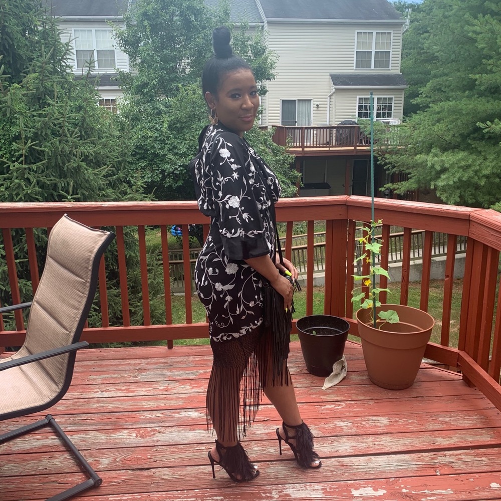 Meet your Posher, Dina